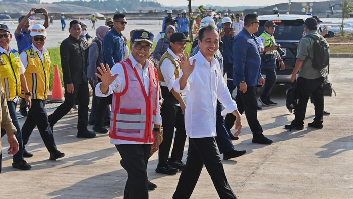 Jokowi Tiba di IKN: Sambutan Hangat dan Momen Bersejarah